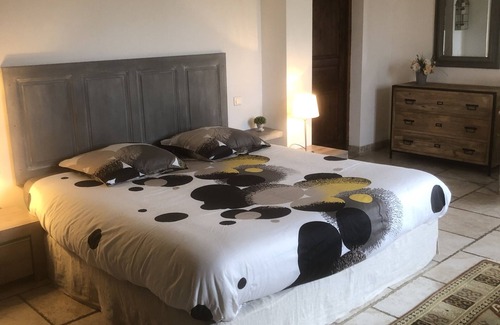 Moules Other | Charming Provençal Retreat Near Arles with Private Pool
