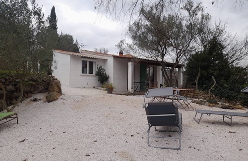 Flassans-sur-Issole House | Idyllic Cabanon Near Hiking Trails - Perfect for Families