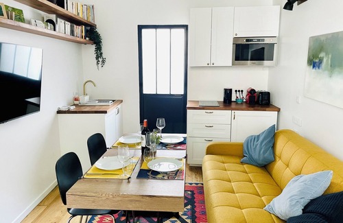 Marly-le-Roi Apartment | Cozy Joli Studio in Marly-le-Roi Historical Center