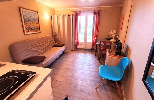 Viggianello Apartment | Serene Studio with Panoramic Sea View, Steps from Beach