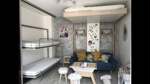 Milly-la-Foret Apartment | Cozy Joli Studio SCANDINAVE: Child-Friendly Retreat