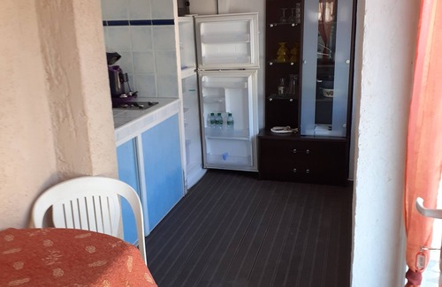 Pignans House | Tranquil T1 with Private Pool and Family-Friendly Perks
