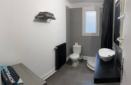 Mont Duplan Apartment | Stylish T2 Apartment in Nimes Near Station and City Center