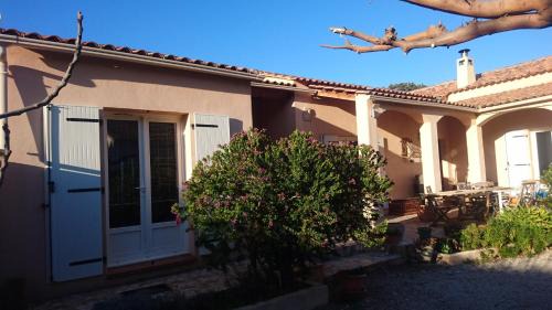 Calenzana Apartment | Delightful Villa Joli: Family-Friendly with Hot Tub