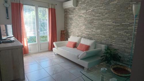 Calenzana Apartment | Delightful Villa Joli: Family-Friendly with Hot Tub
