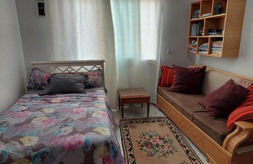 Centre Urbain Nord Apartment | Central Urban Retreat with Pet and Child-Friendly Perks