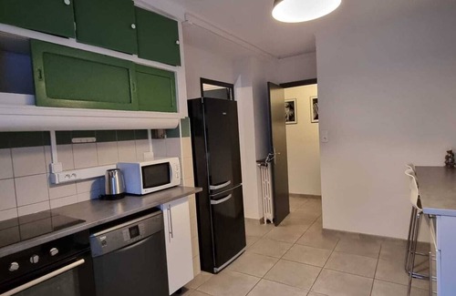 Minimes - Barriere de Paris Apartment | Cozy Jolie Appartement Minimes with Spa & Hot Tub Amenities