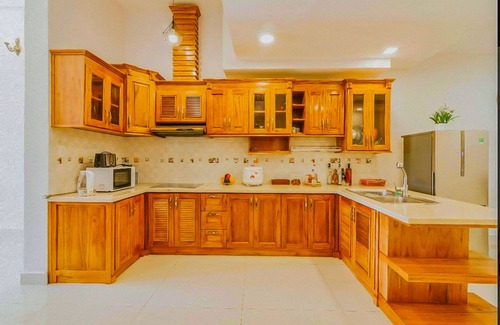 Phuong Apartment | Jolie House II - Villa with Lake View and Spa Amenities