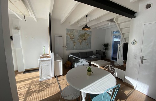 Penmarch House | Inviting Jolie Maison Just 600m from Porscarn Beach