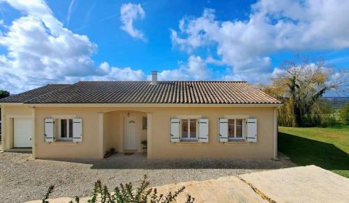Carves House | Inviting Le Petit Coin de Bonheur with Scenic Views
