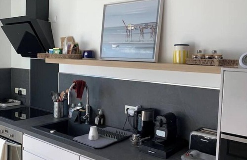 La Rochelle House | Experience Jolie Maison de Ville with Private Patio Retreat