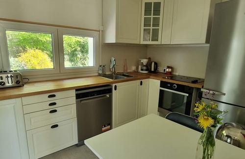 Villiers-sous-Grez House | Charming Jolie Maison: Pet-Friendly Retreat in the Forest