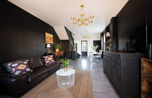 Chateaudun-Bannier House | Cozy Jolie Maison in Orléans with Parking & Air Conditioning