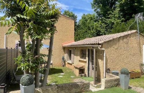 Montfavet House | Cozy Jolie Petite Maison in Avignon - Montfavet Awaits