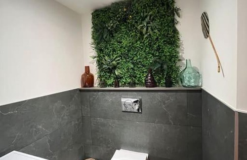 Bron Apartment | Cozy Jolie T2 with Family and Pet-Friendly Amenities