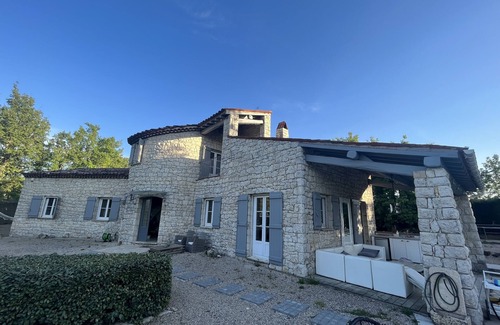 Callian Villa | Enchanting Jolie Villa en Pierres - Family-Friendly Retreat