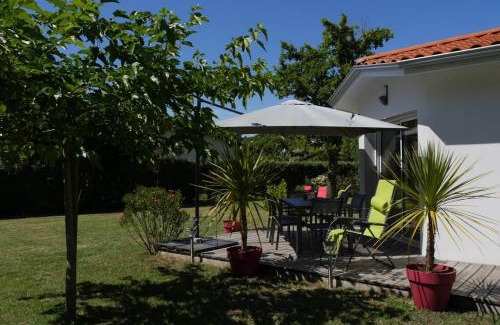 Biscarrosse House | Jolie Villa: Tranquil Stay Near the Forest in Bisca
