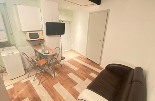 Angerville Apartment | Cozy Studio Apartment with Family-Friendly Amenities