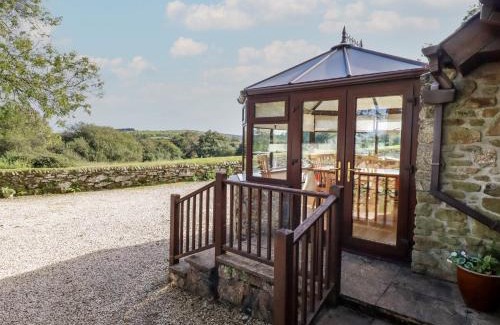 Fivelanes House | Exceptional Jolls Ground Barn: Pet-Friendly & Pool Access