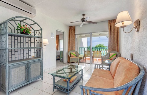 Jolly Harbour Resort | Relax at Jolly Beach Antigua - All-Inclusive Resort Getaway