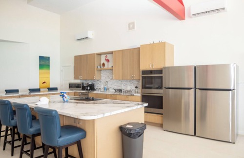 George Town House | Jolly Rancher - Exuma