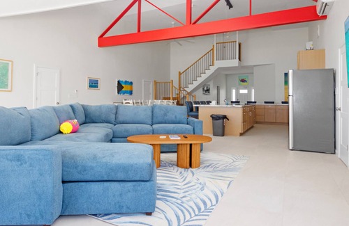 George Town House | Jolly Rancher - Exuma