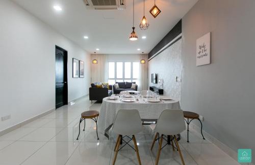 Taman Jubilee Apartment | Elegantly Designed Octagon Duplex Penthouse in Ipoh Town
