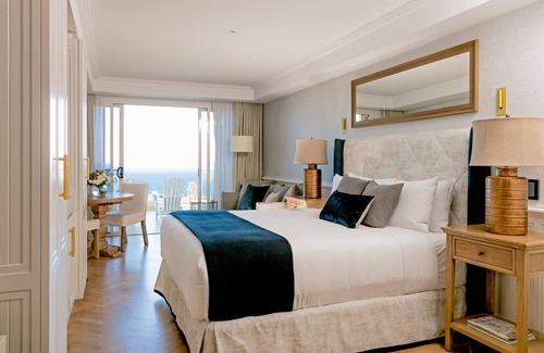 Palm Beach Hotel | Elegant Stay at Jonahs Restaurant & Accommodation, Whale Beach