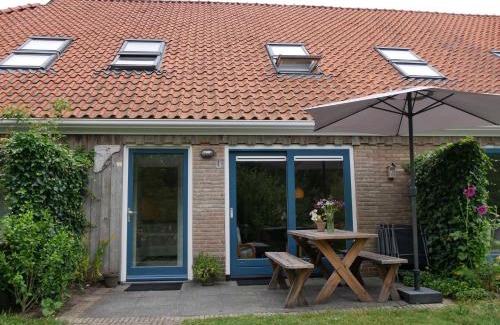 Municipality of Terschelling Apartment | Jonas - Elegant Apartment Steps from the Dunes & Ocean