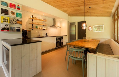Renesse Villa | Family-Friendly Getaway at Jonkersweegje 9 with Ocean View