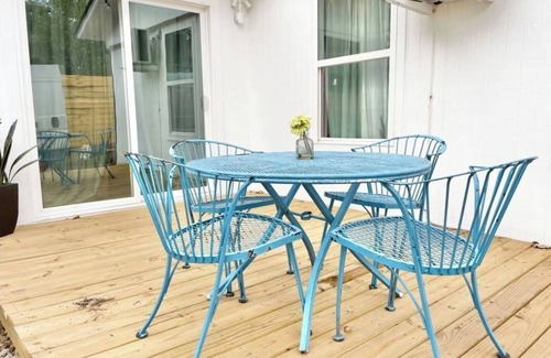 East MLK House | Joplin House ° Group Stay for Spring