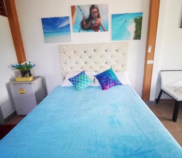 U Thong House | Exceptional Jorakae Samphan Resort: Family-Friendly Retreat