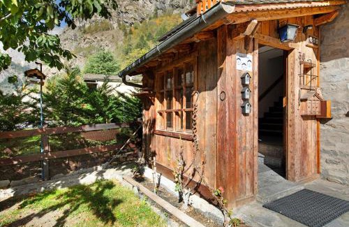 Courmayeur Apartment | Explore Jorasses La Maison de Courma: Rated 9.5/10!