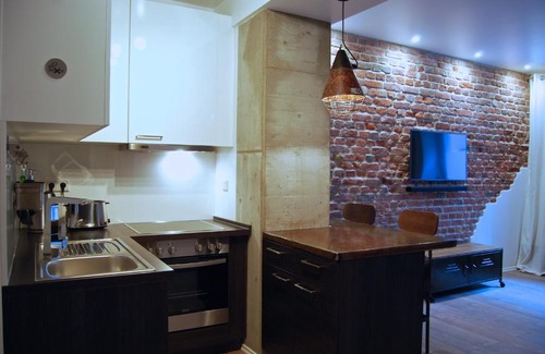 Pempelfort Apartment | Elegantly Appointed Jordan Suite with Family-Friendly Amenities