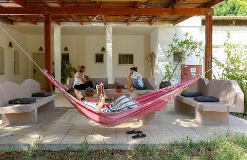 Kfar Ruppin Cabin | Pet-Friendly Jordan Valley Birding Lodge with Great Reviews