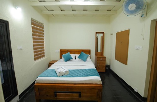 Meppadi House | Guest Rated 10/10 at Jos' Paradise - Pet & Child Friendly!