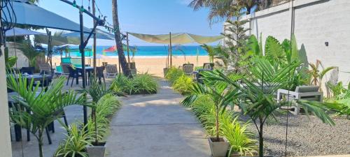 Habaraduwa Hotel | Beachfront Josan Villa with Breathtaking Ocean Views