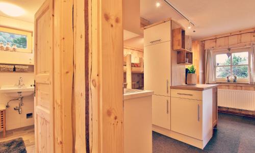 Goestling an der Ybbs House | Discover JoSchi Almhütte Hochkar: Pet-Friendly Retreat