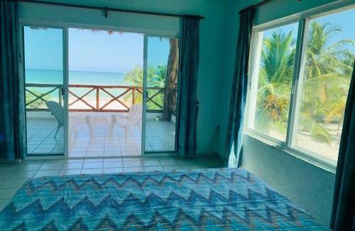 Ixil House | Relax at Jose's Ha Uay House with Private Beach & Pool