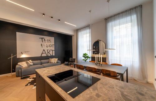 Leopoldstadt Apartment | Discover Darwin I Levestate: Family-Friendly Retreat