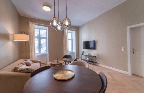 Himmelpfortgrund Apartment | Unforgettable Stays at Sigmund I Levestate - Family Friendly