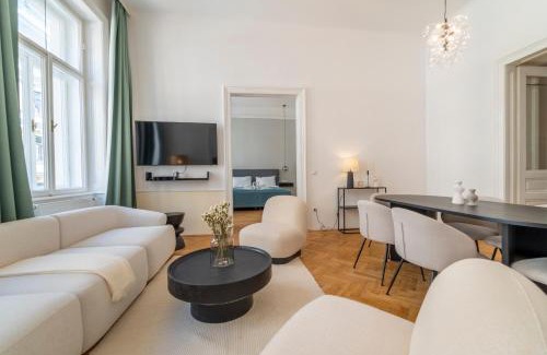 Josefstadt Apartment | Prime Apartment Steps from the City Center - 10/10 Rating