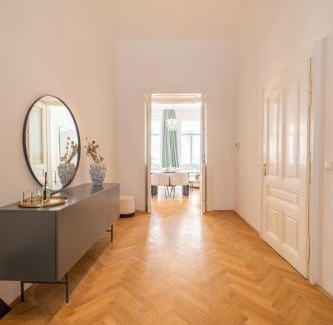 Josefstadt Apartment | Prime Apartment Steps from the City Center - 10/10 Rating