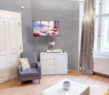 Josefov Apartment | Discover Josefov Riverside Apartment: 4-Star Family Retreat