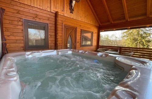 Kotcse House | Discover Comfort at Josephus Vendégház with Hot Tub Access