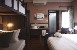 Phaya Thai Hotel | Discover Josh Hotel: 4-Star Retreat with Pool & Breakfast