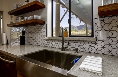 Joshua Tree House | Unforgettable Joshua Tree Desert Retreat with Spa & Pool