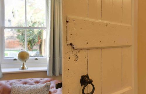 Heybridge House | Experience Josua Medieval Living: Pet-Friendly Comfort