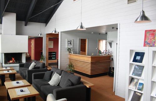 Boverdalen Hotel | Discover Jotunheimen Fjellstue: Pet-Friendly Retreat