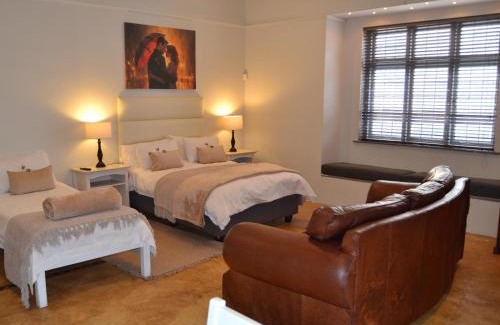 Hessequa House | Top-Rated Journey Guesthouse: Family and Pet Friendly Stay